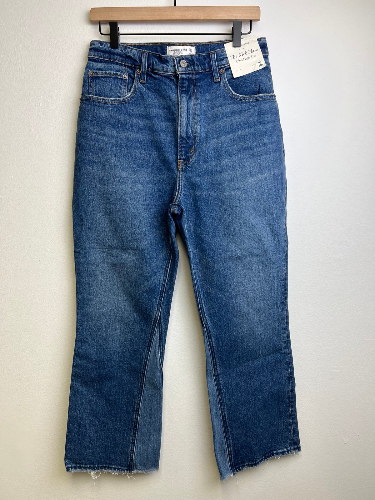 ABERCROMBIE & FITCH the kick flare ultra high rise NWT