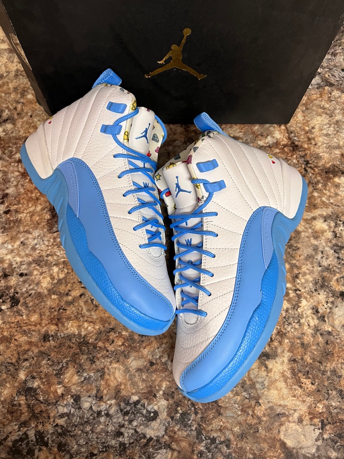 Nike air Jordan 12 emoji dq4365114 university blue size 6.5Y 8 Wmns authentic