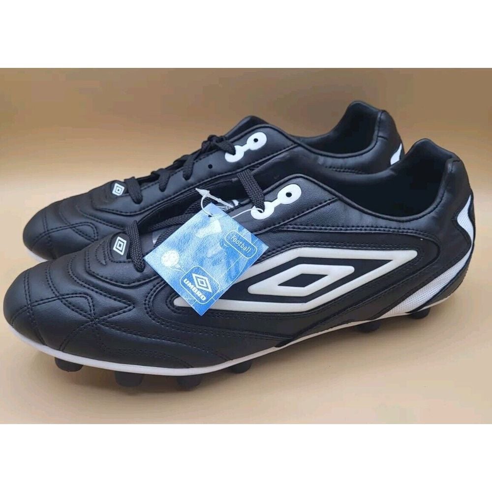 Umbro Mens Soccer Cleats Sting Size 12 Black