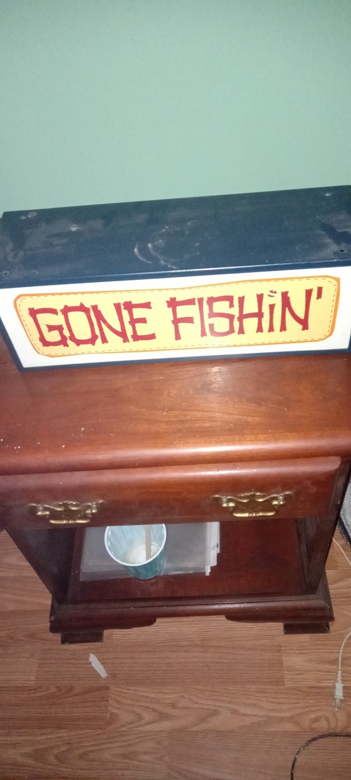 Vintage gone fishing/ camping light