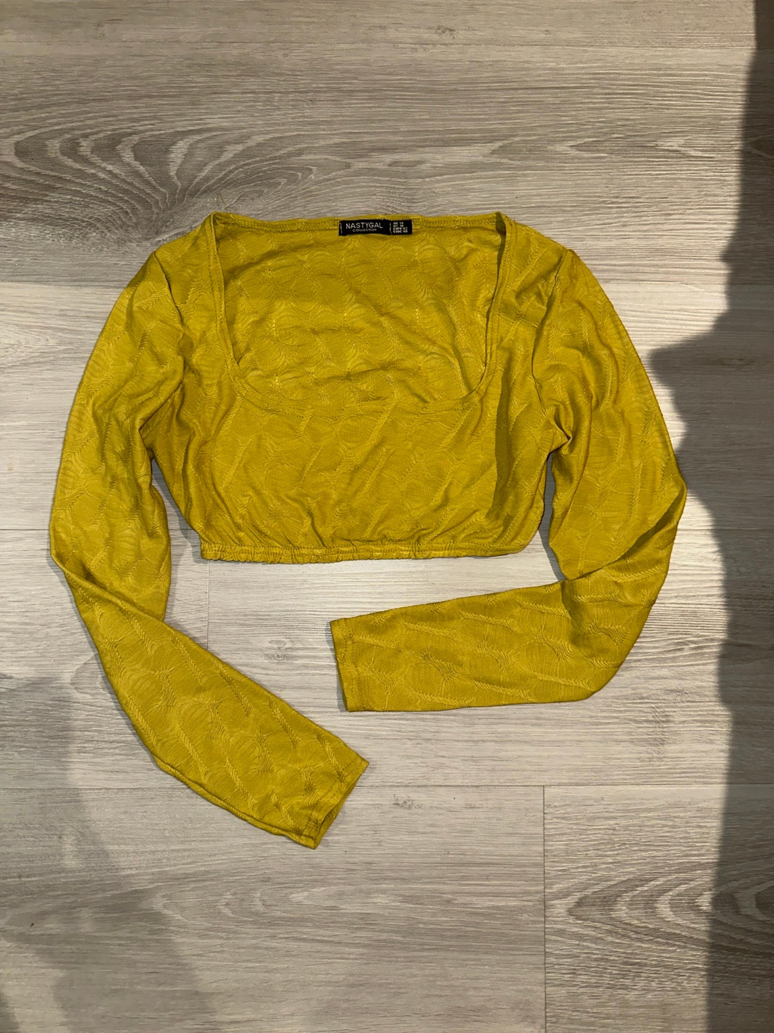 Long sleeve cropped blouse