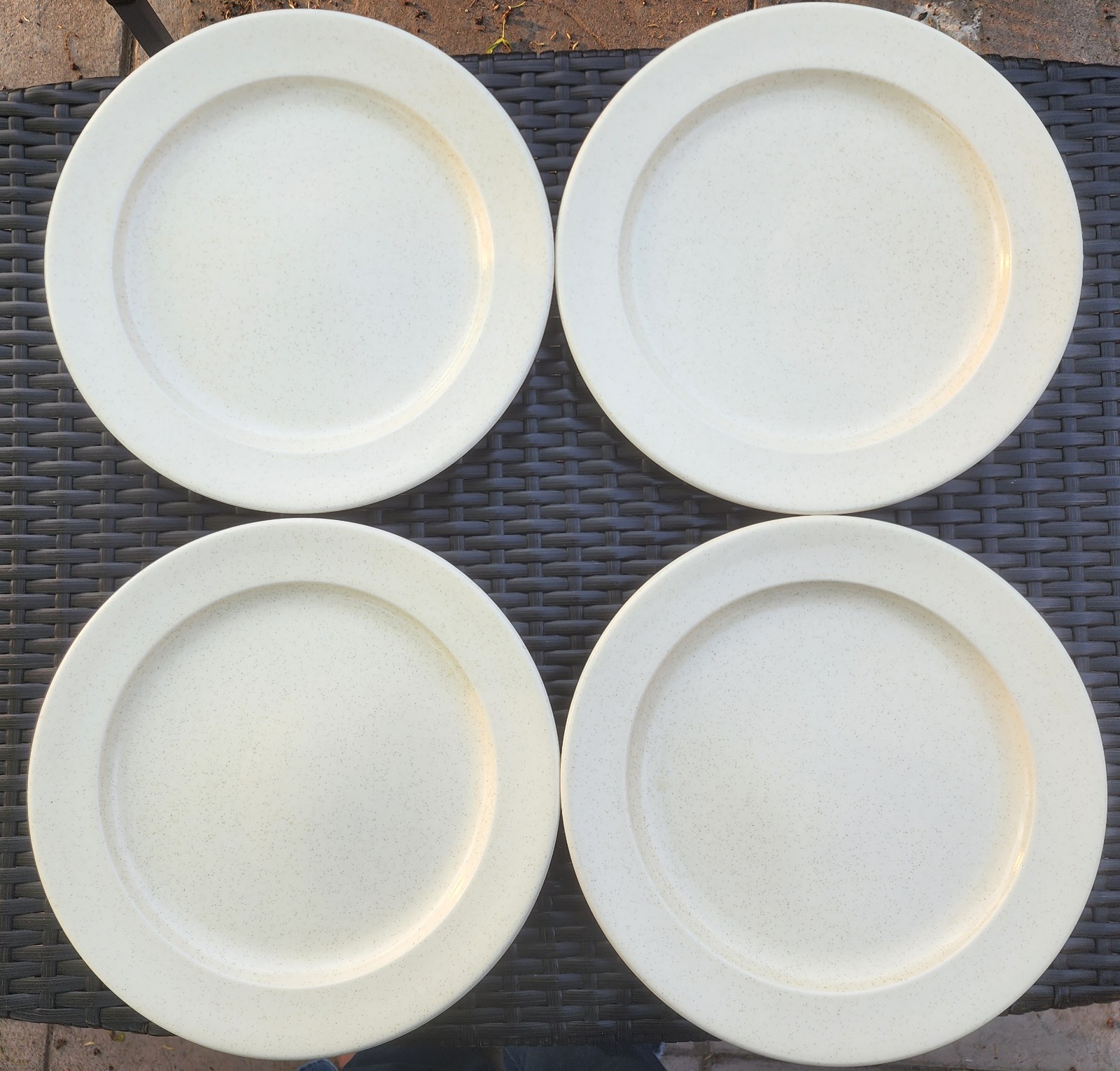 4 Vintage Dinner Plates Anchor Hocking Ironstone Buttercream