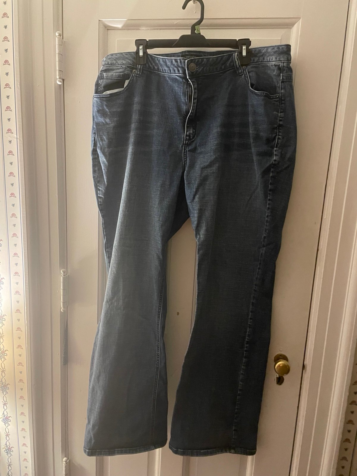 Lane Bryant Venezia flare jeans 26L