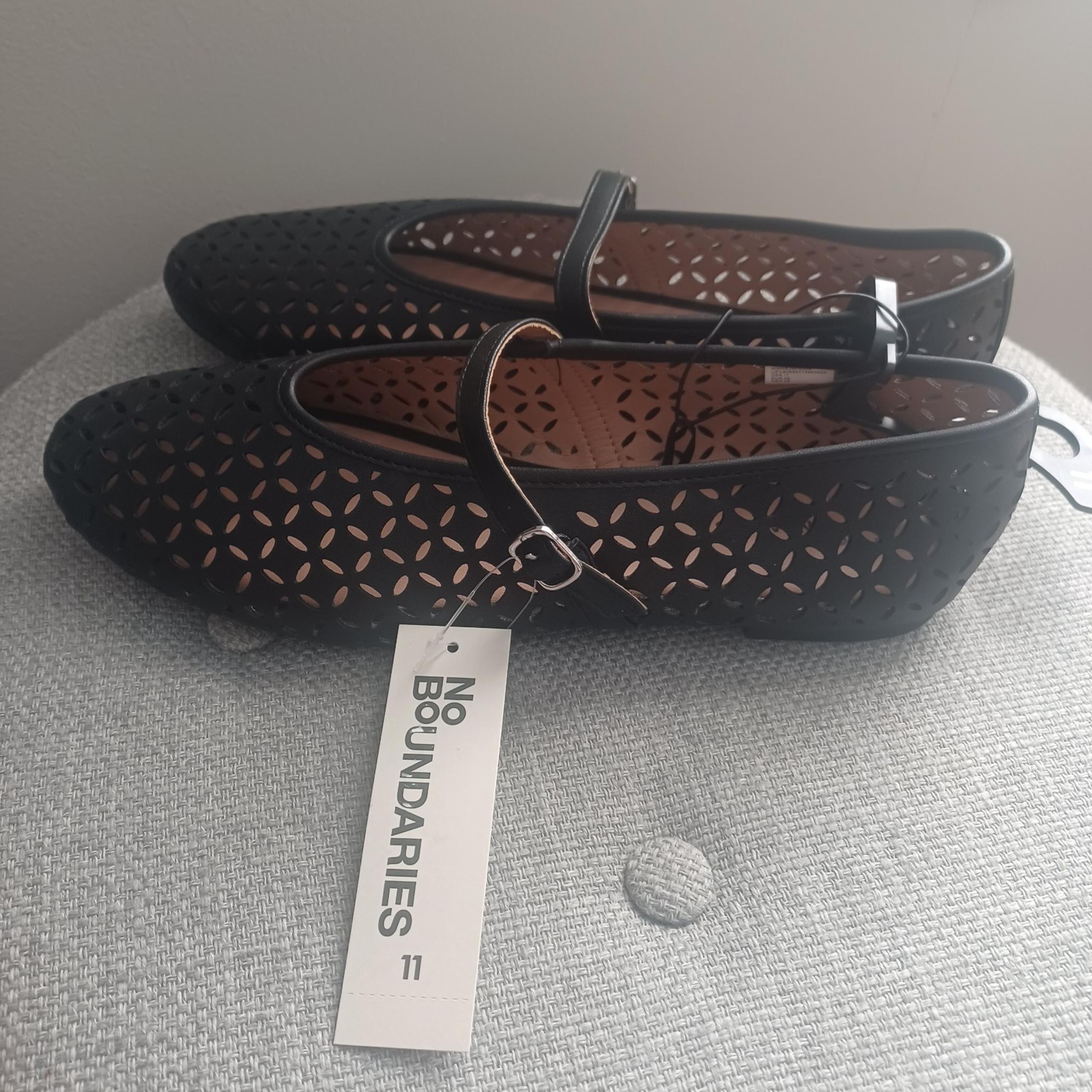 NEW NOBO Cut Out Mary Jane Slip On Flats Sz 11
