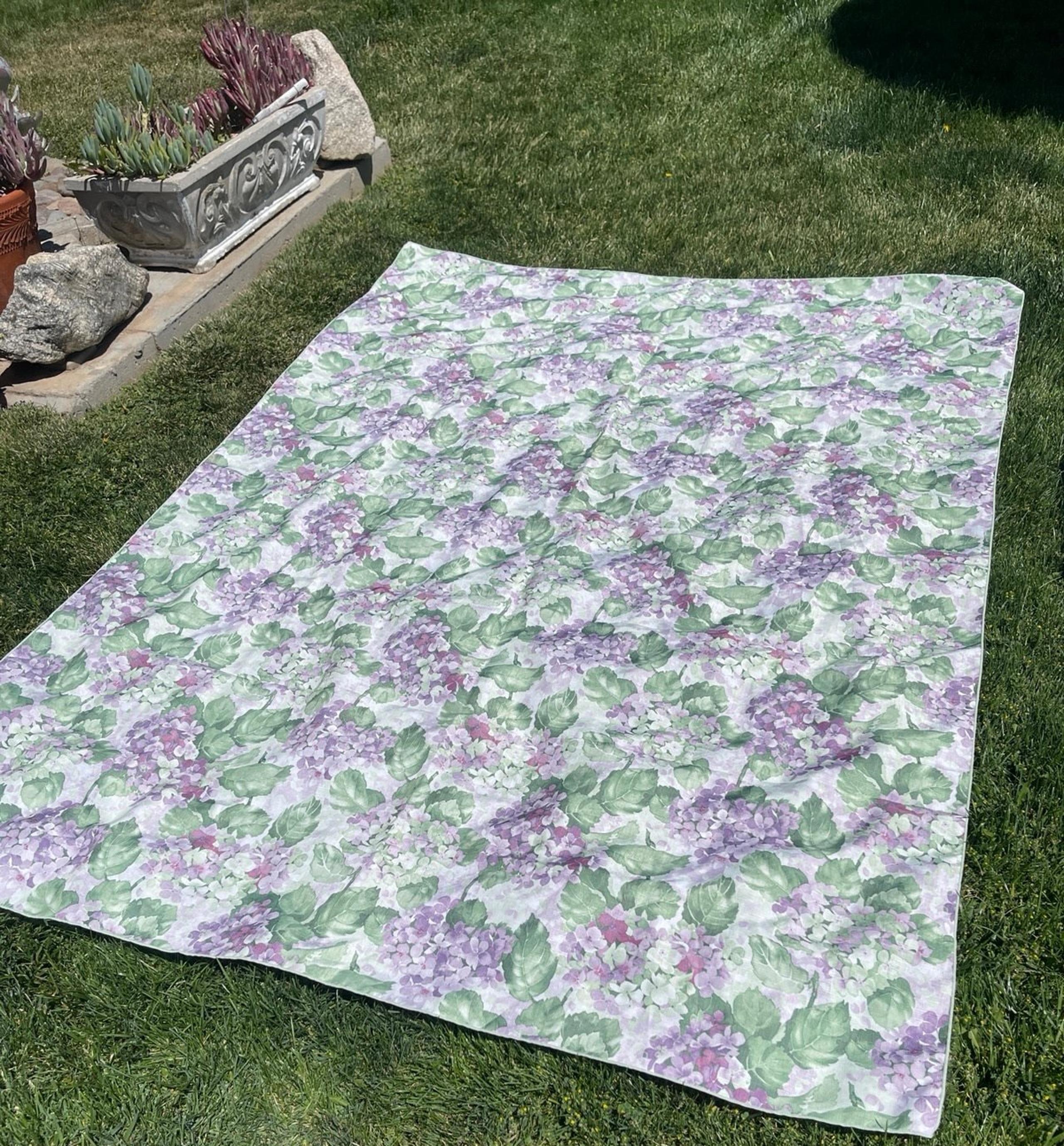 Tablecloth hydrangeas 60x84. Summertime lavendar green and white