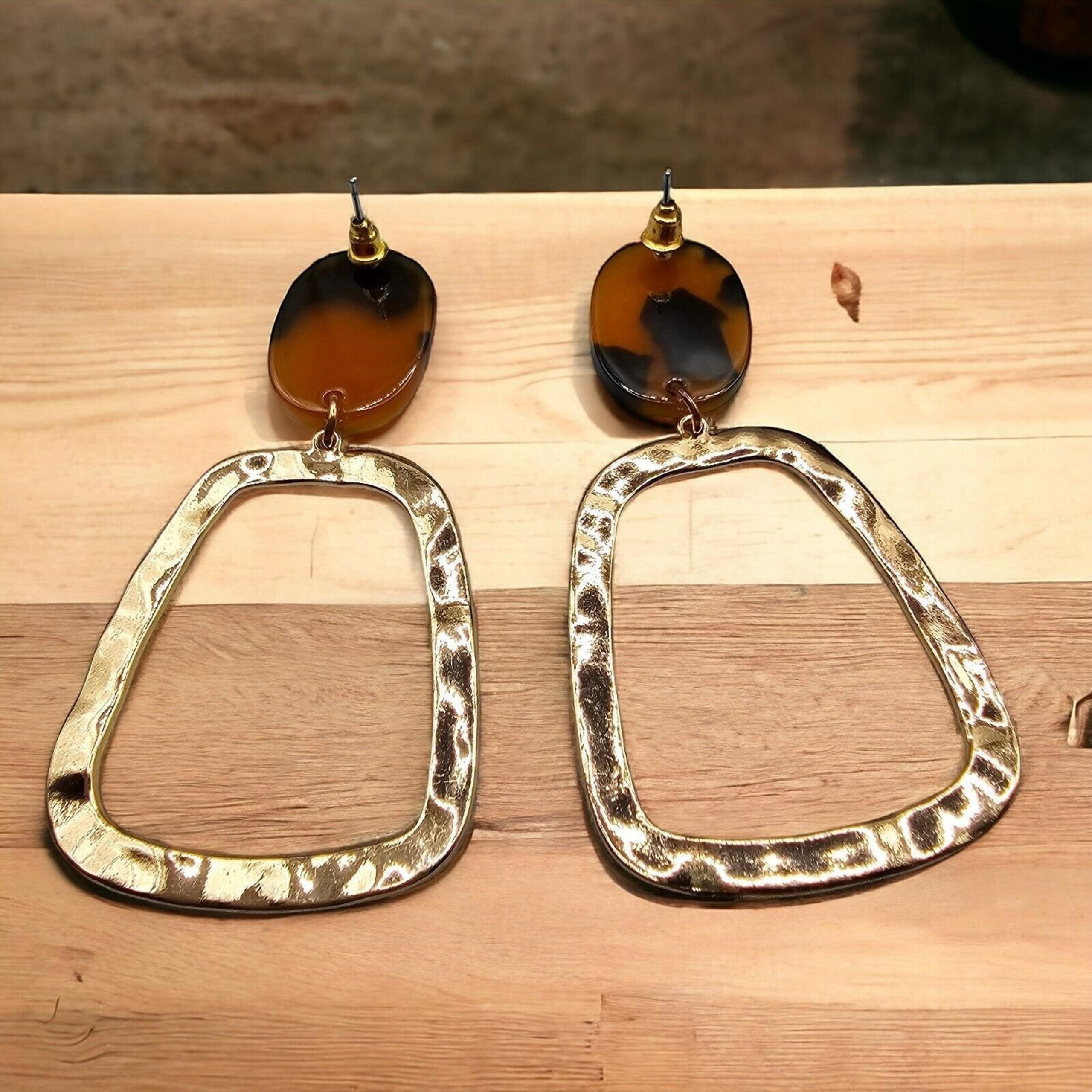 Tortoise Like Acrylic Pierced Earrings Gold Tone Hammered Statement Dangle Drop