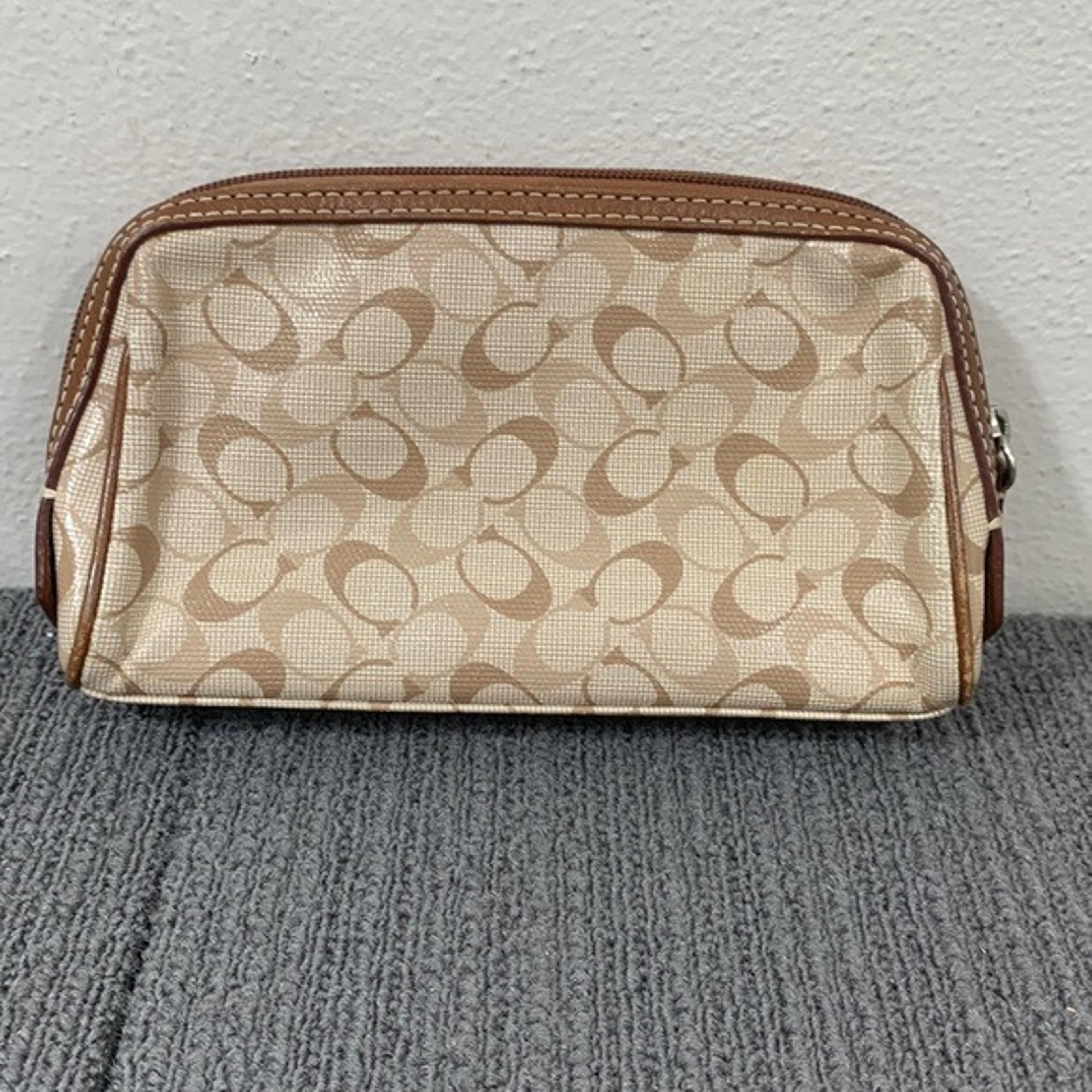 Coach travel cosmetic bag Clearance