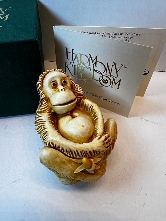 Harmony Kingdom Top Banana Orangutan Holding Banana Retired 1993 Trinket Box