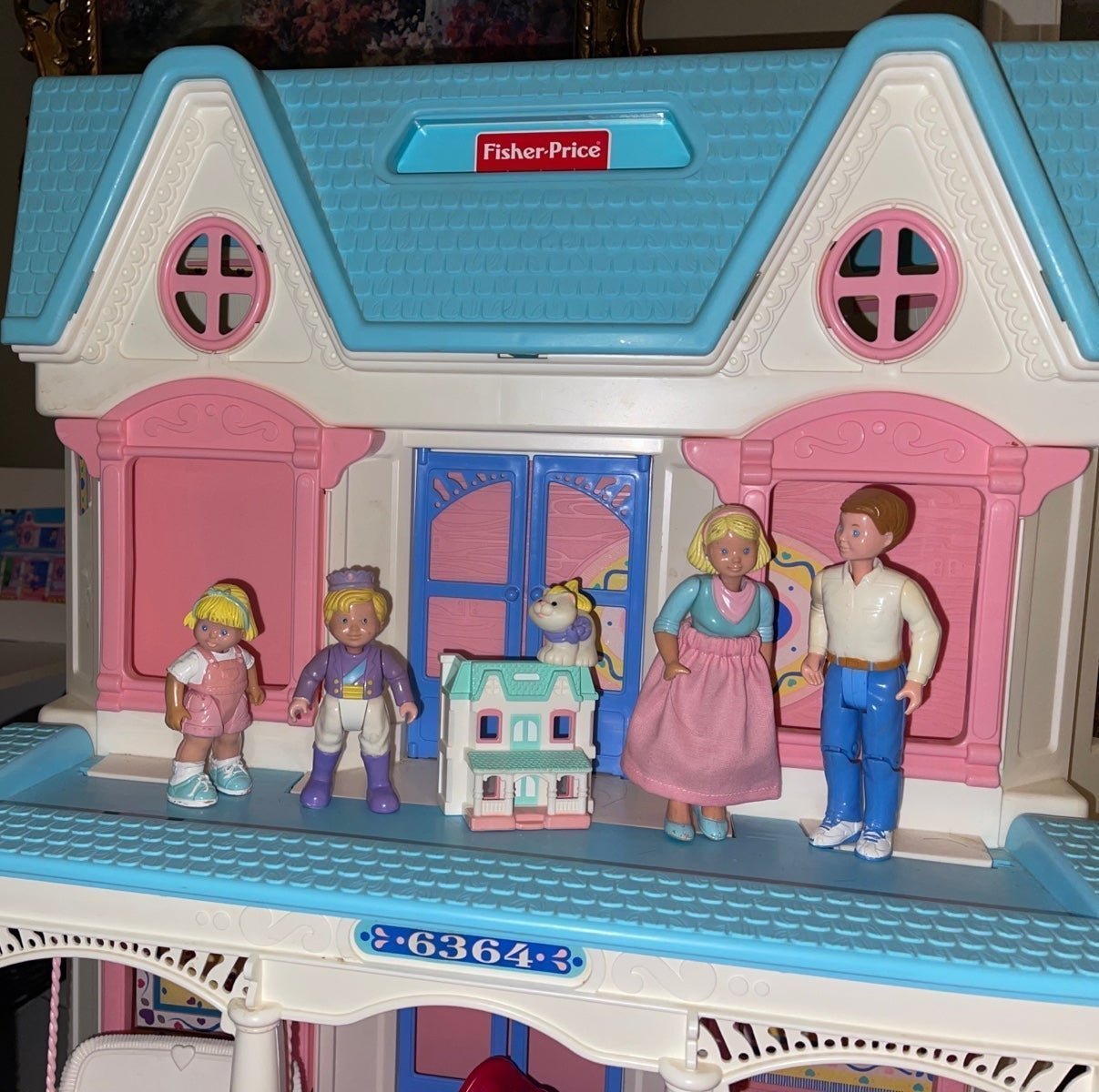 Fisher price loving family DREAM DOLLHOUSE family set COMPLETE!! W pro