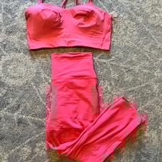 Lululemon leggings and bra set
