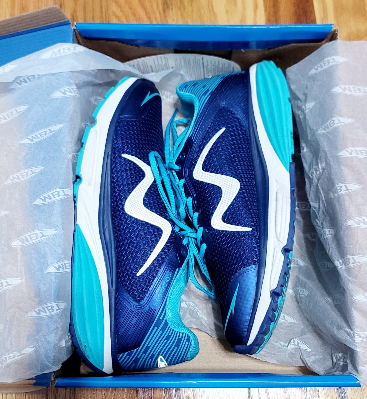 Women's MBT Colorado X US Size 8