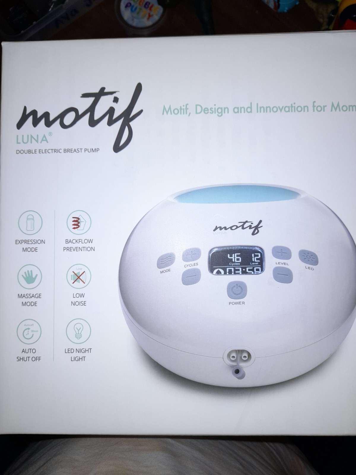 Motif Luna Breast Pump, nursing pads and storage bags