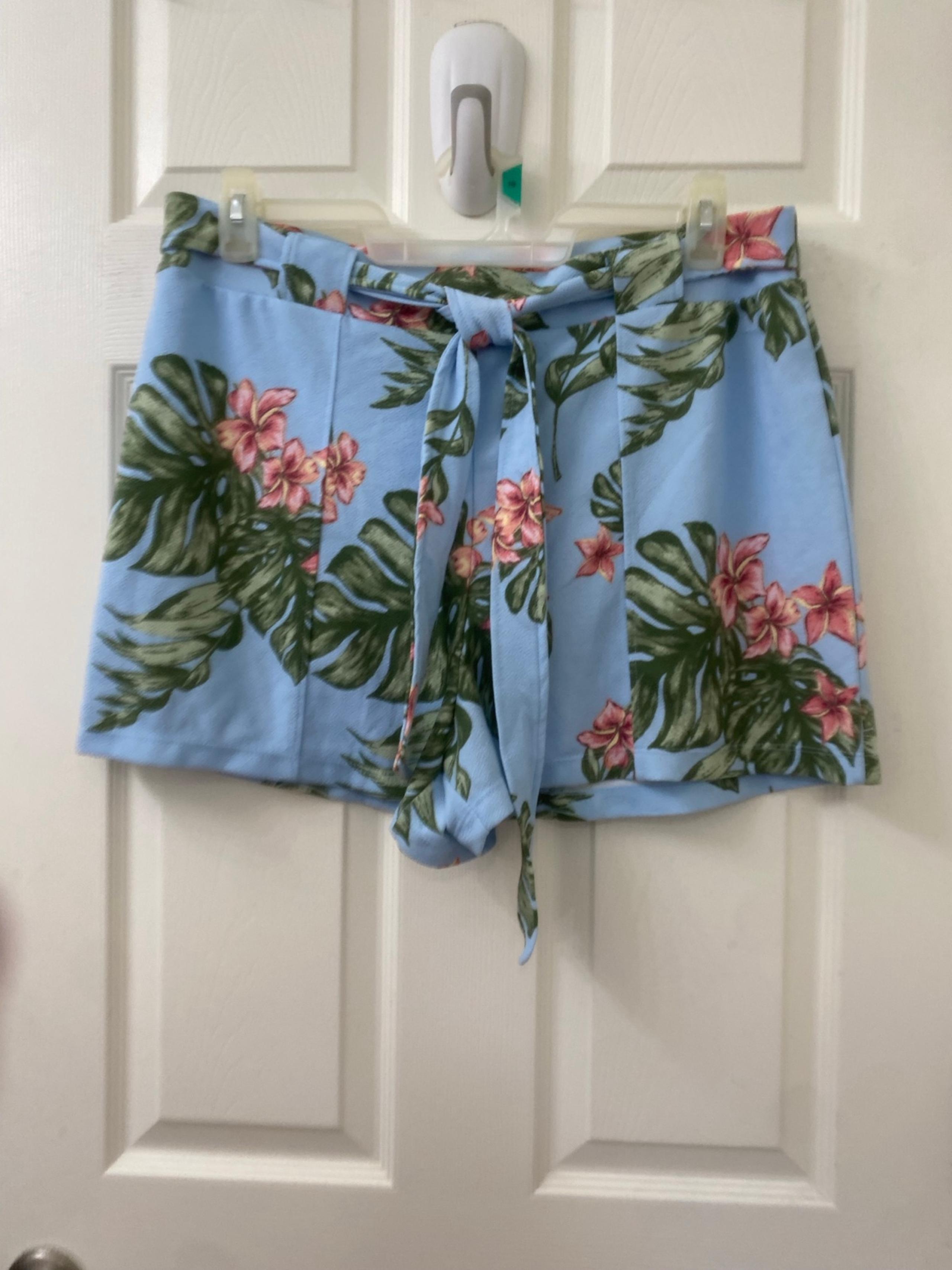 XXXL (21) No boundaries Womens printed short