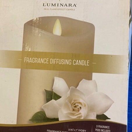 LUMINARA FLAMELESS CANDLE WITH 1 SCENT/POD IVORY 4X7IN TIMER&REMOTE WORKS GREAT