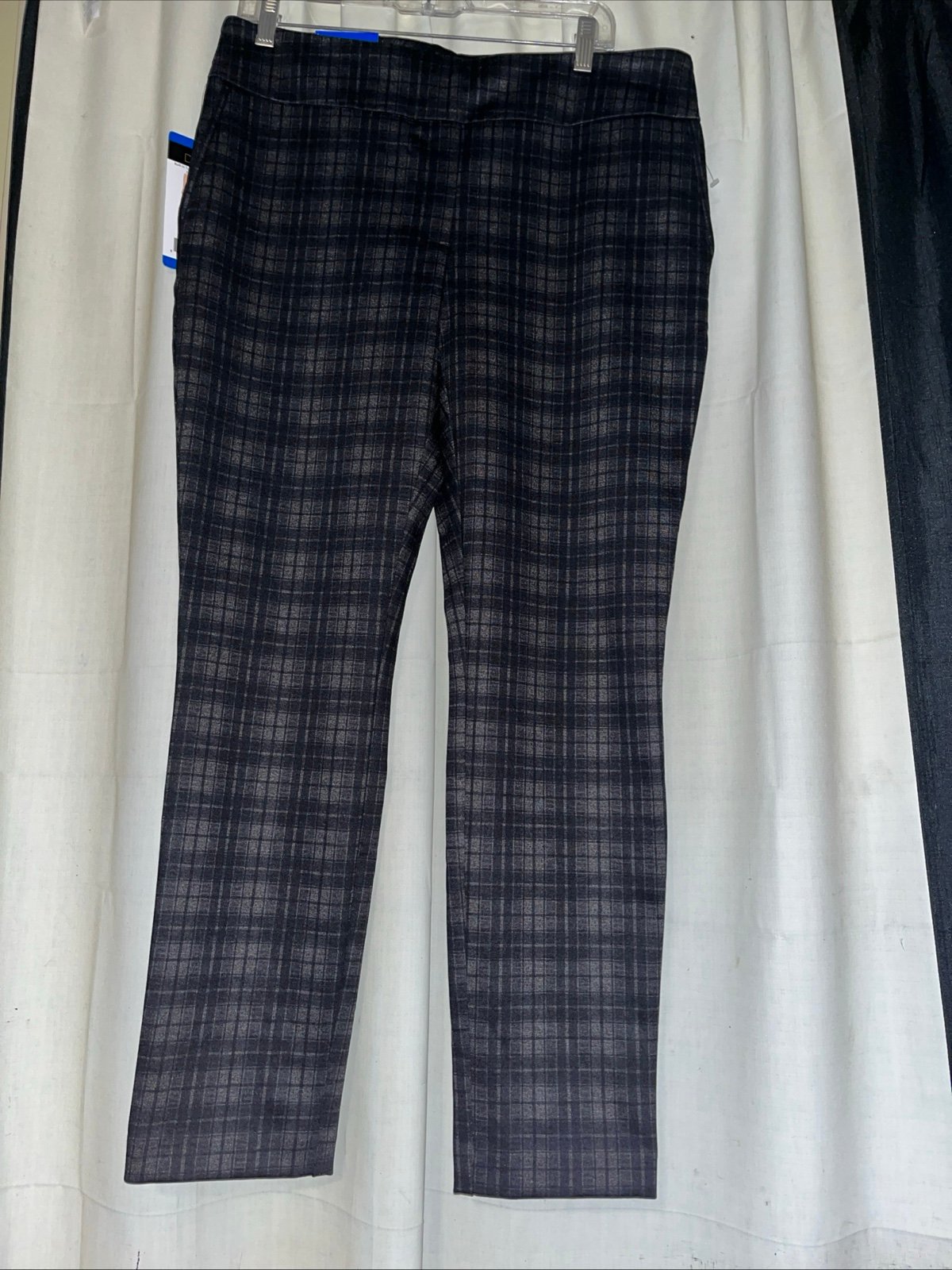 Ladies Pull-On Pant Built-in Tummy Control Panel New Size Large Black Plaid