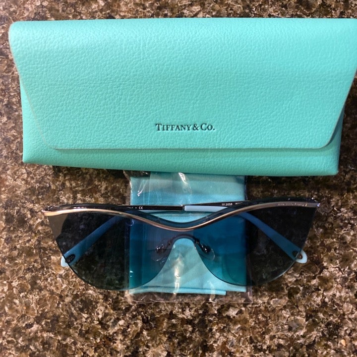 BRAND NEW TIFFANY SUNGLASSES