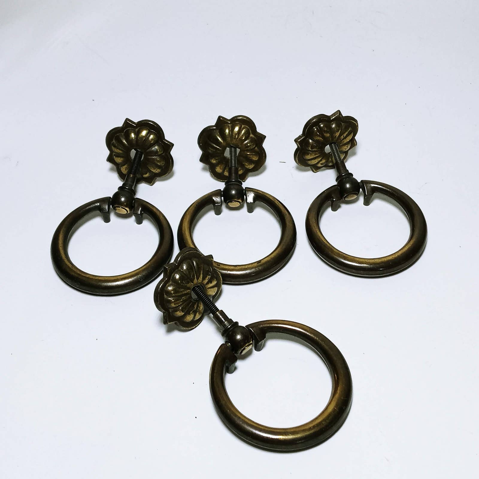 Vtg Flower Ring Drawer Pulls 4 Brassl Replacement Pulls Furniture Restoration