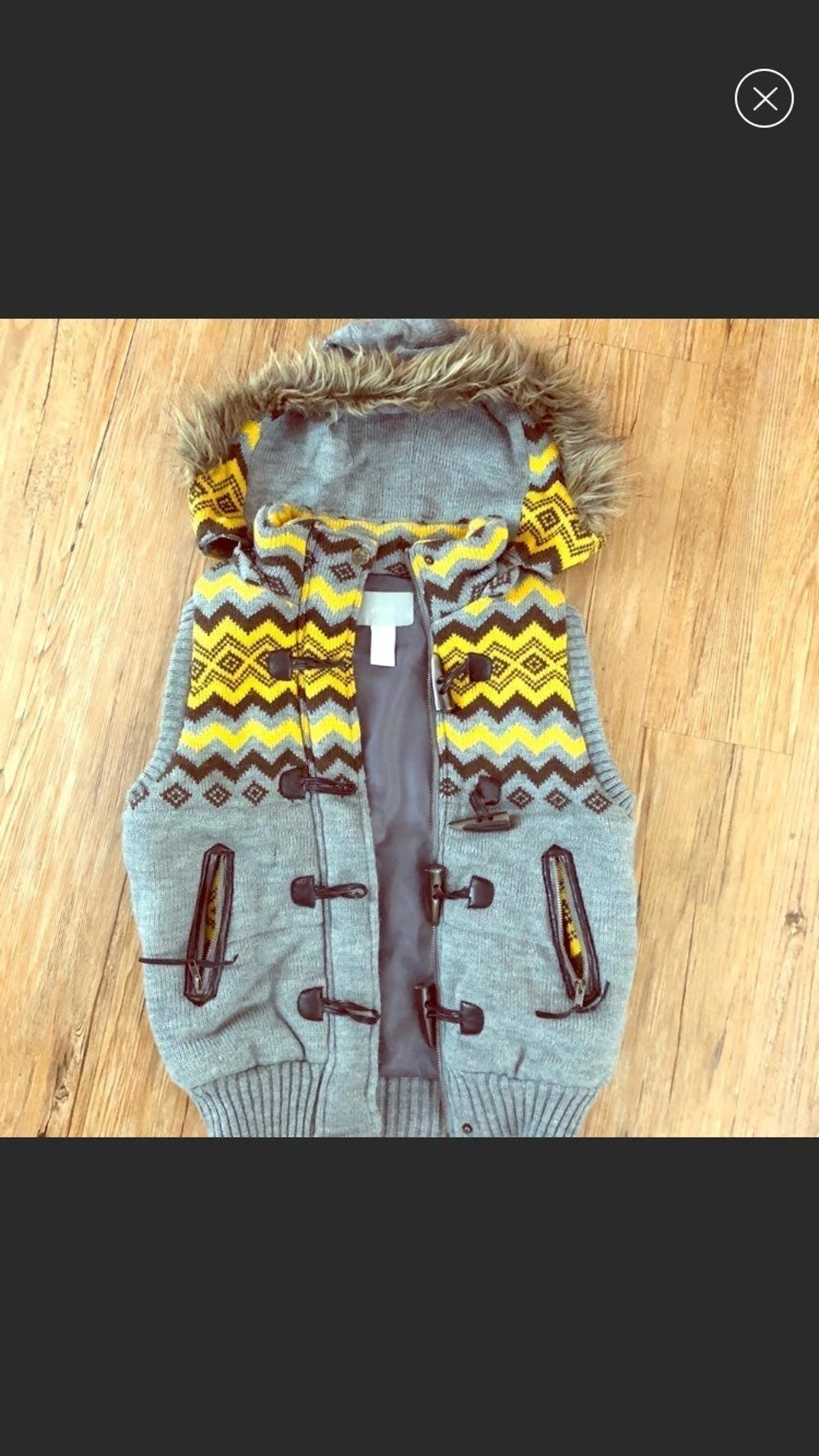 Super Cute dELiA*s Fall/Winter Vest