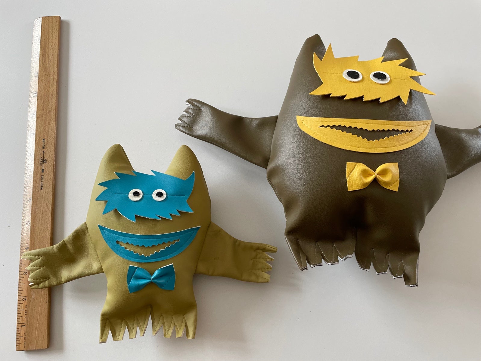 Naugahyde Nauga Monster Advertising Plush Doll Set 2015 All American shops and Chamea