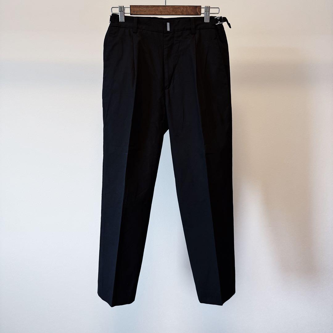 IRENISA ONE TUCKS TAPERED PANTS スラックス