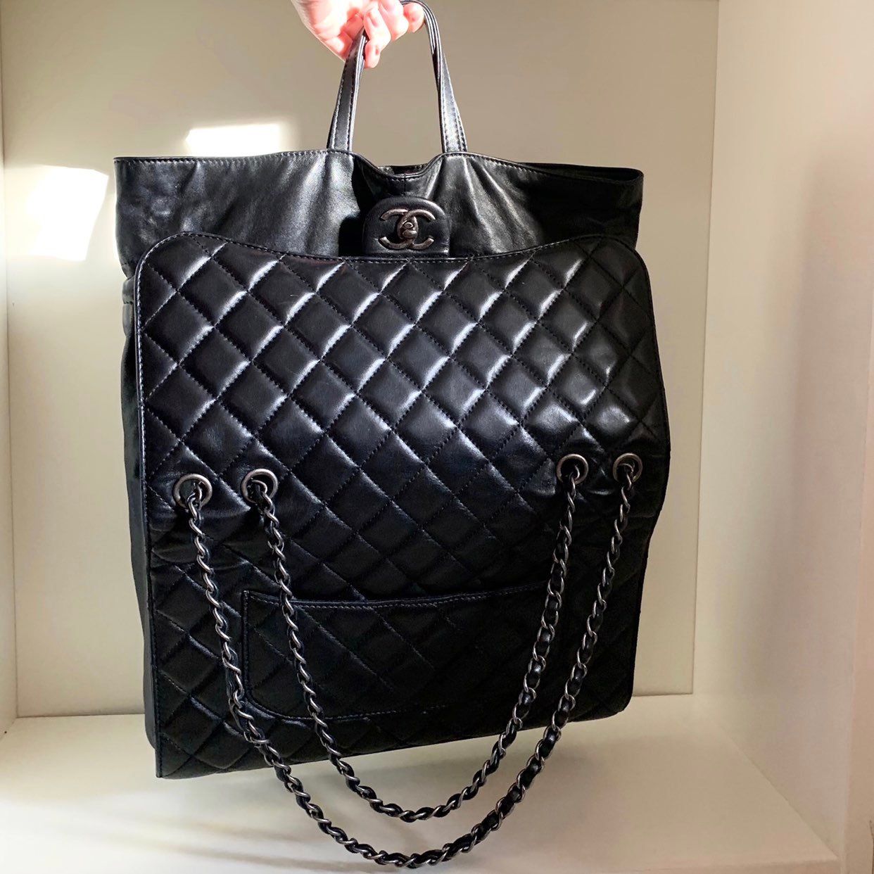 Chanel quilted classic flap tote