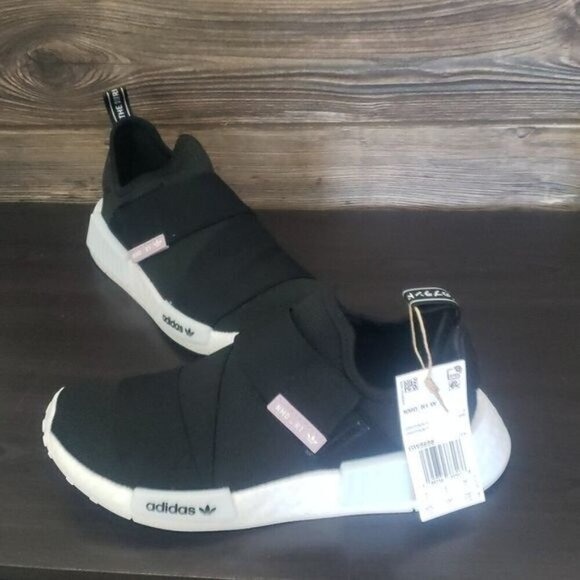 New Adidas NMD R1 Black Laceless Running Sneakers NWT Casual Everyday Shoes