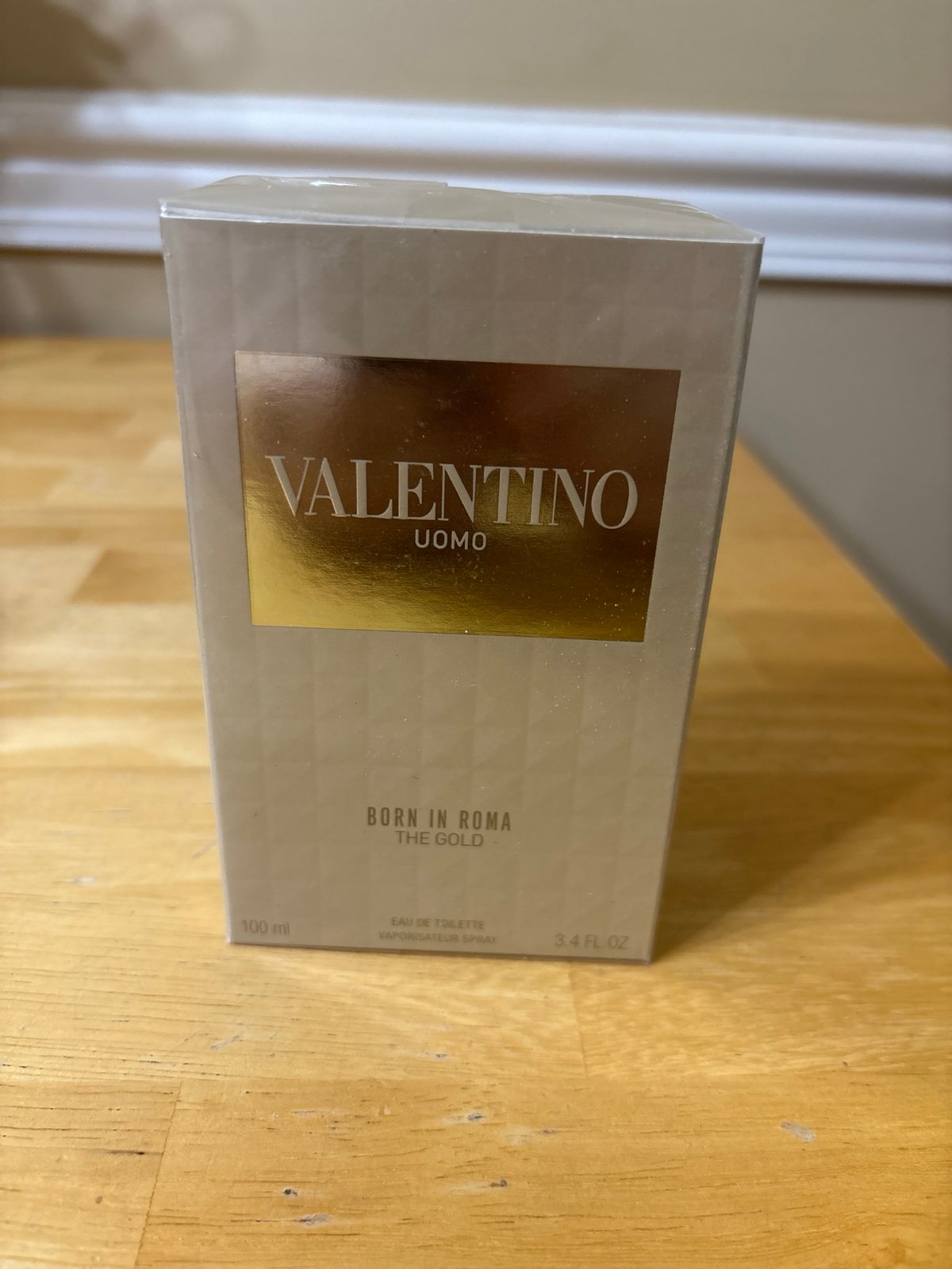Valentino Uomo Born In Roma The Gold