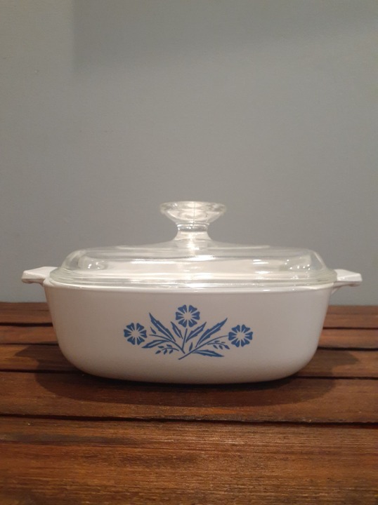 Vintage Corning Ware 60s Cornflower 1 QT. with Lid