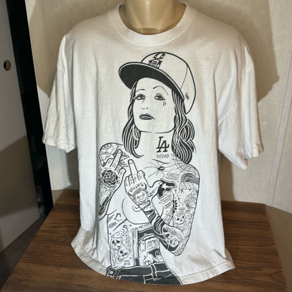 Famous Stars & Straps Rebel 8 LA Girl 2009 Vintage Black White Tee HTF Rare