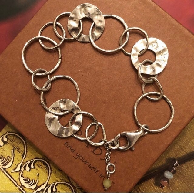 Silpada Sterling Silver Paper Chain Bracelet With a Jade Bead Accent B1317
