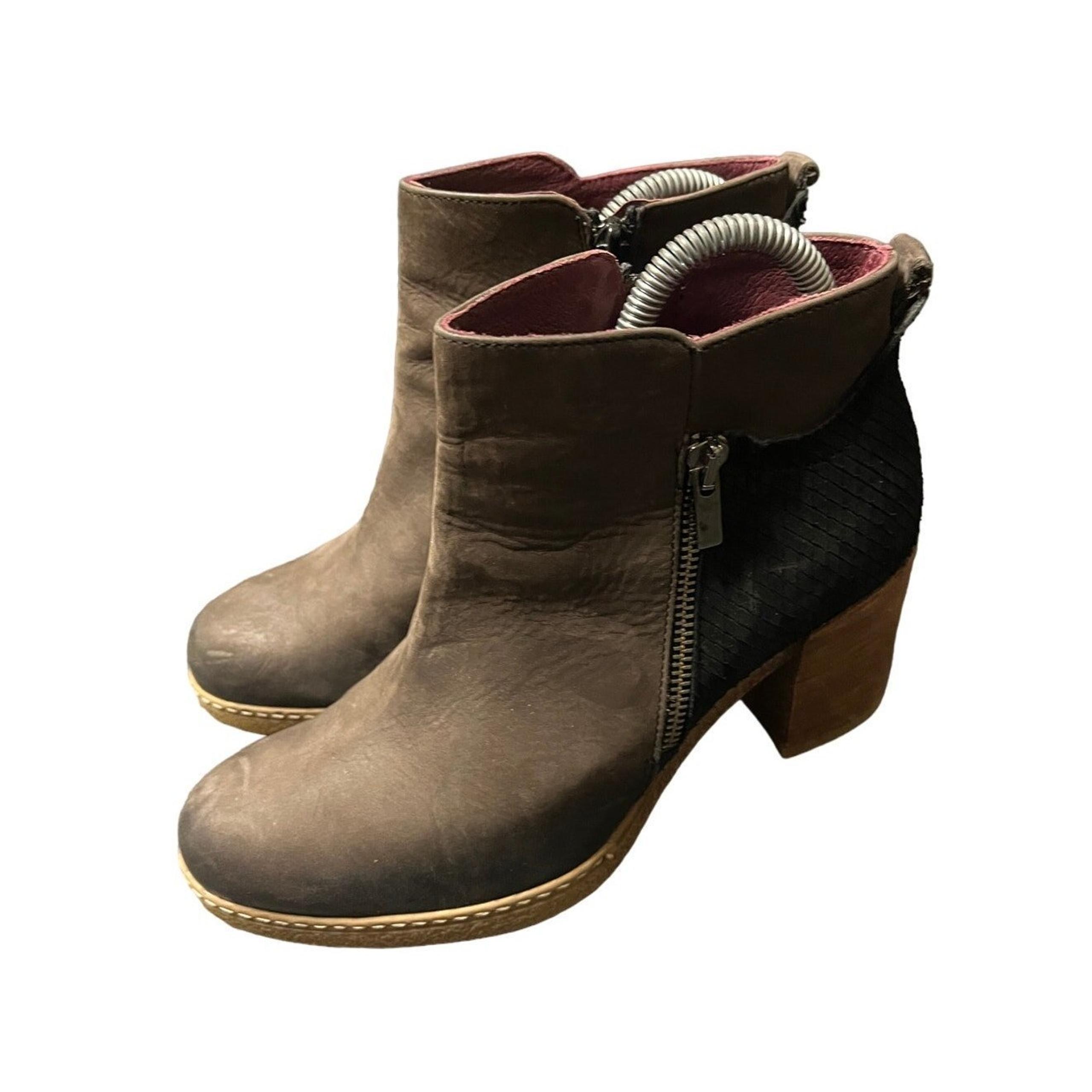 Sundance Suede Leather Brown Ankle Booties Italy Womens Size 38 US 8
