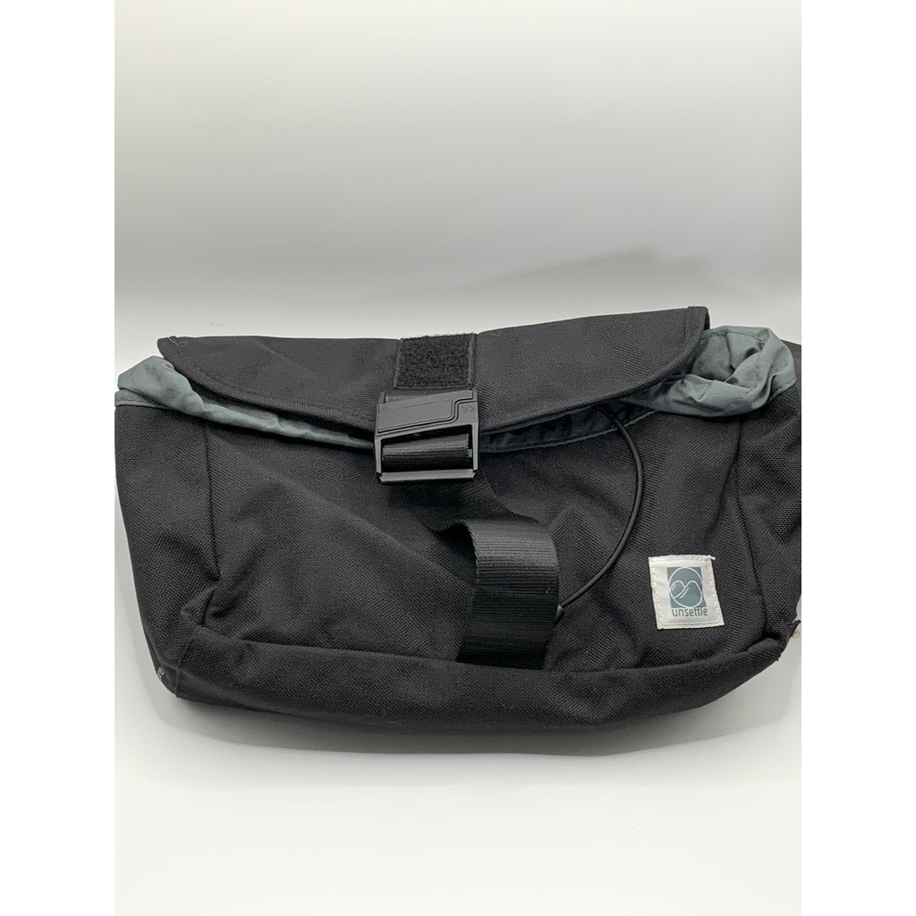UNSETTLE Unisex Black 3-IN-1 Camera Rush Hour Sling