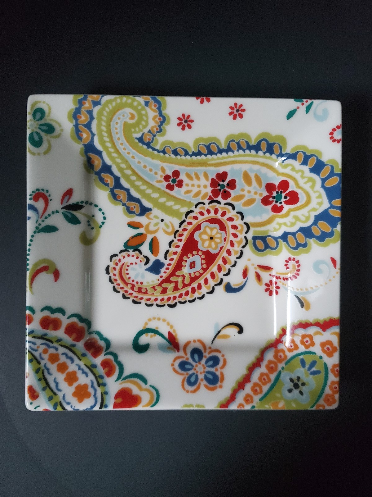 222 FIFTH Aeneid Red Appatizer Plates Set 8 Fine China