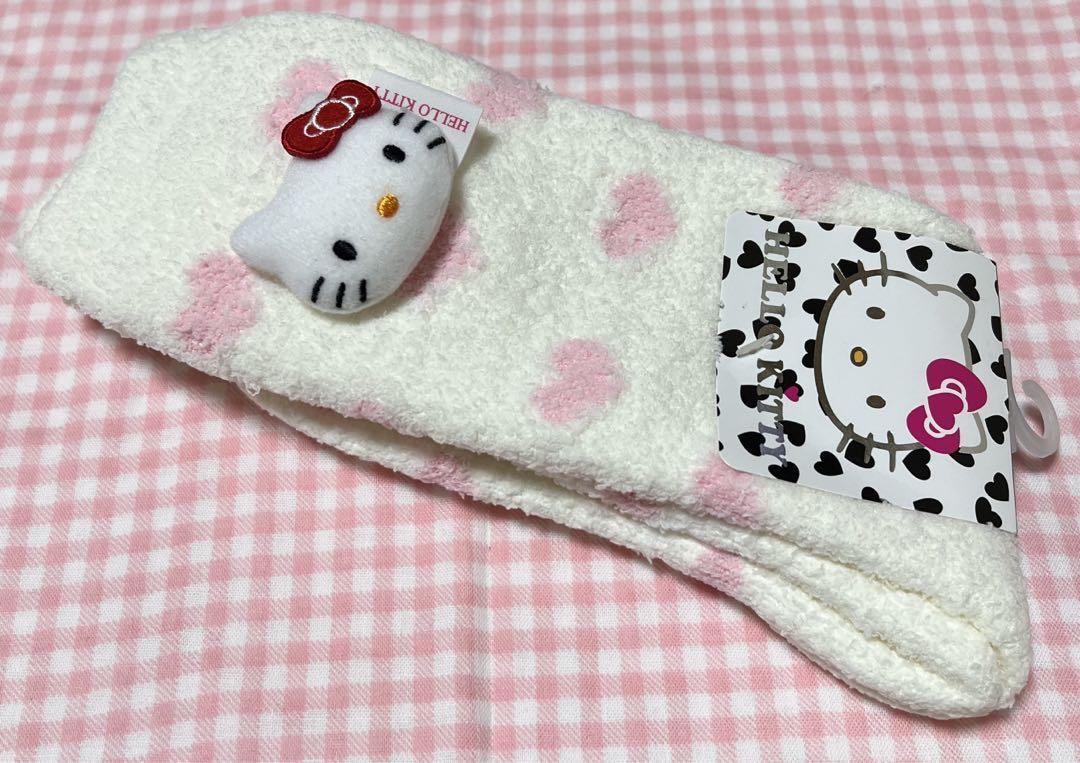【Brand New & Unused☆Ships within 24 Hours】Retro Rare Hello Kitty Fuzzy Socks