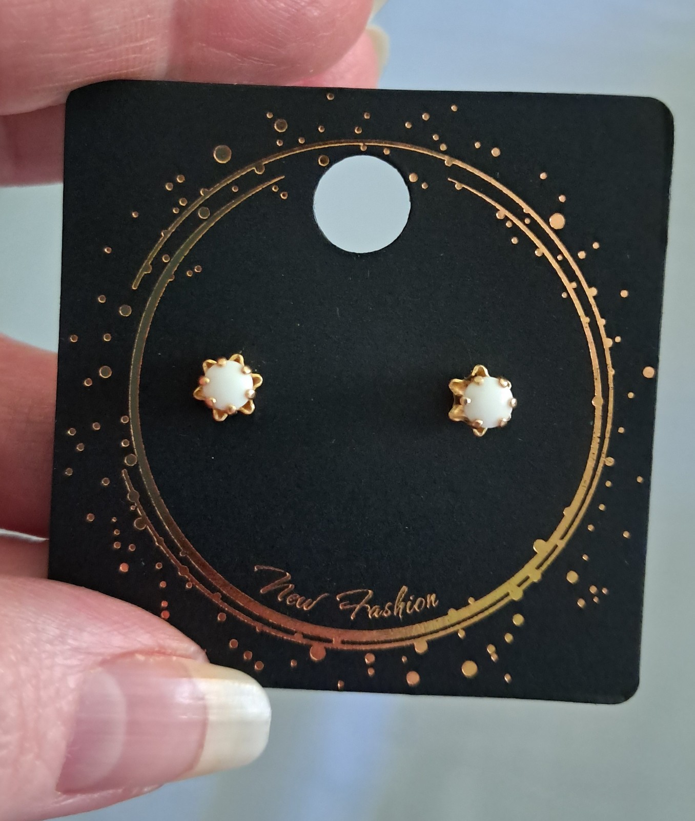 Elegant 14K Yellow Gold Daffodil Setting White Opal Stone Stud Earring Pair