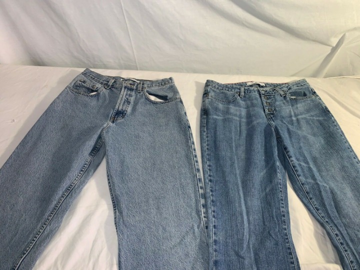 2 PR WOMENS TOMMY HILFIGER JEANS 1 PAIR ZIP FLY 1 PAIR SNAP BUTTON FLY 8 JC60314