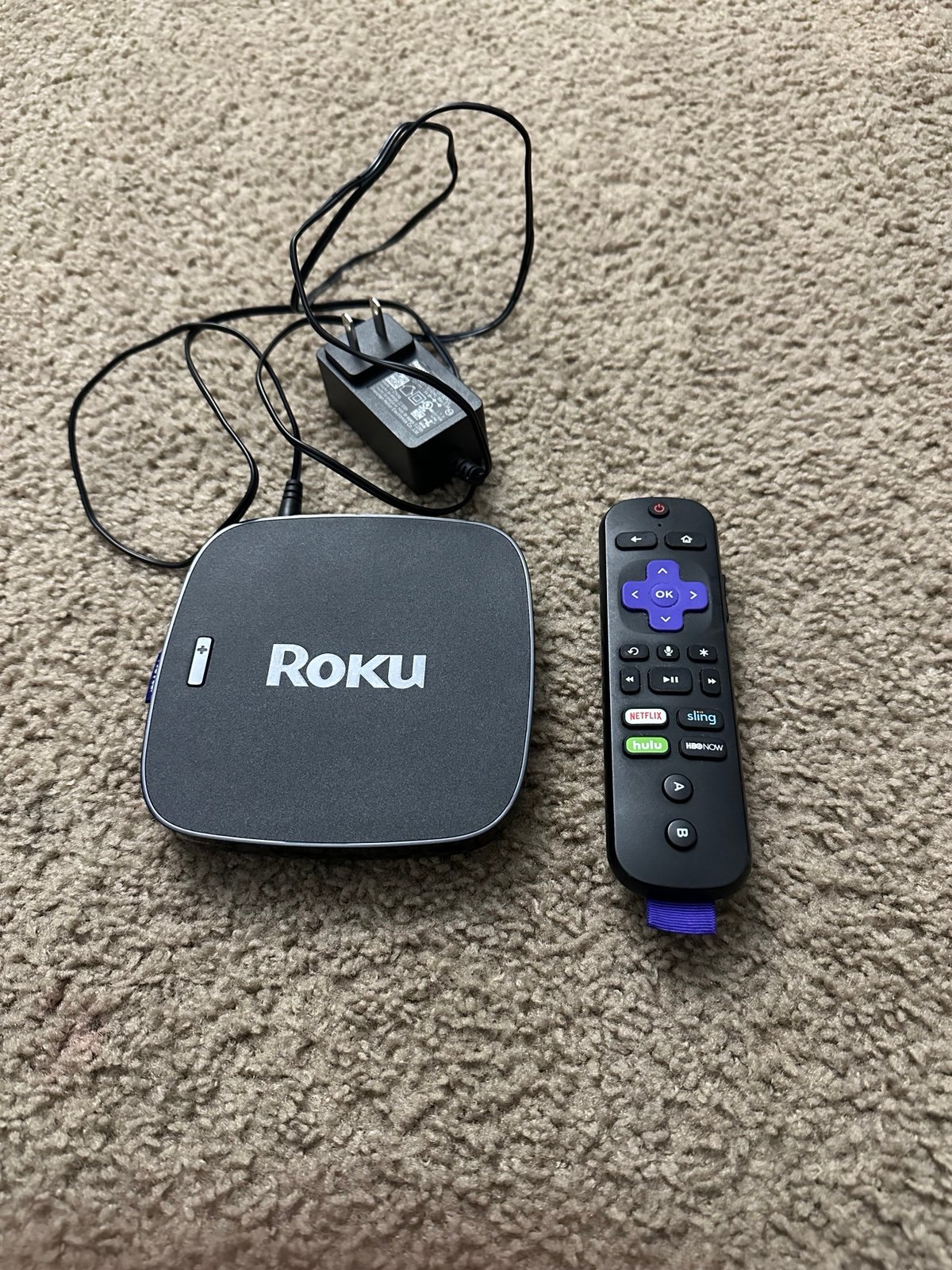 ROKU STREAMING BOX MODEL 4860X2 with remote and adapter like new