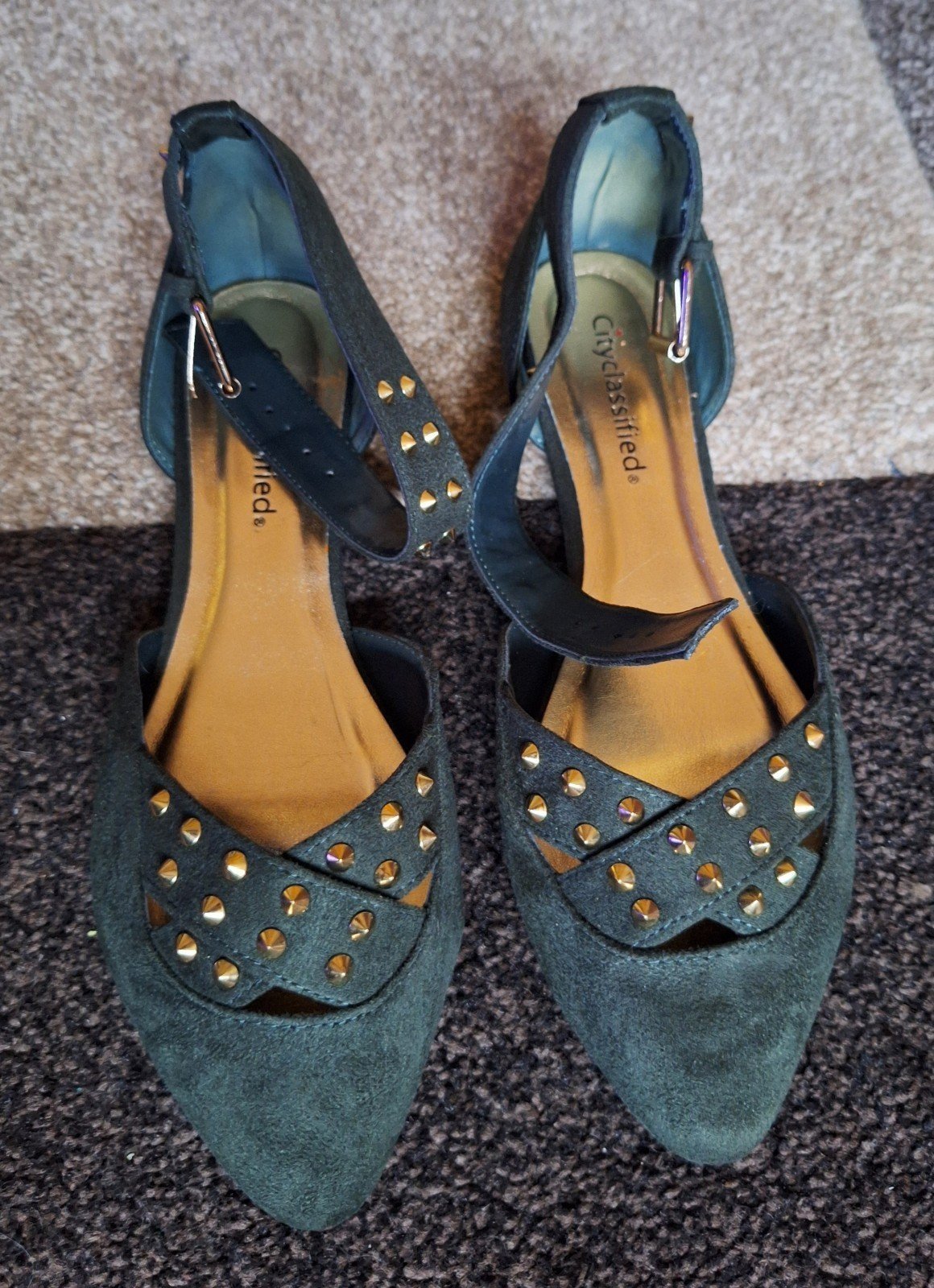 Cityclassified Pointy Toe Flat