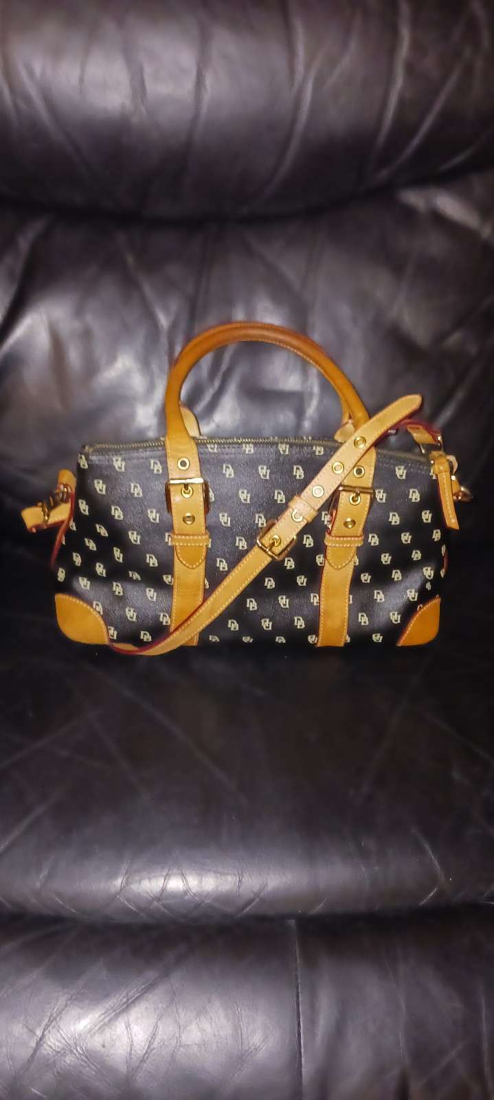 Dooney & Bourke