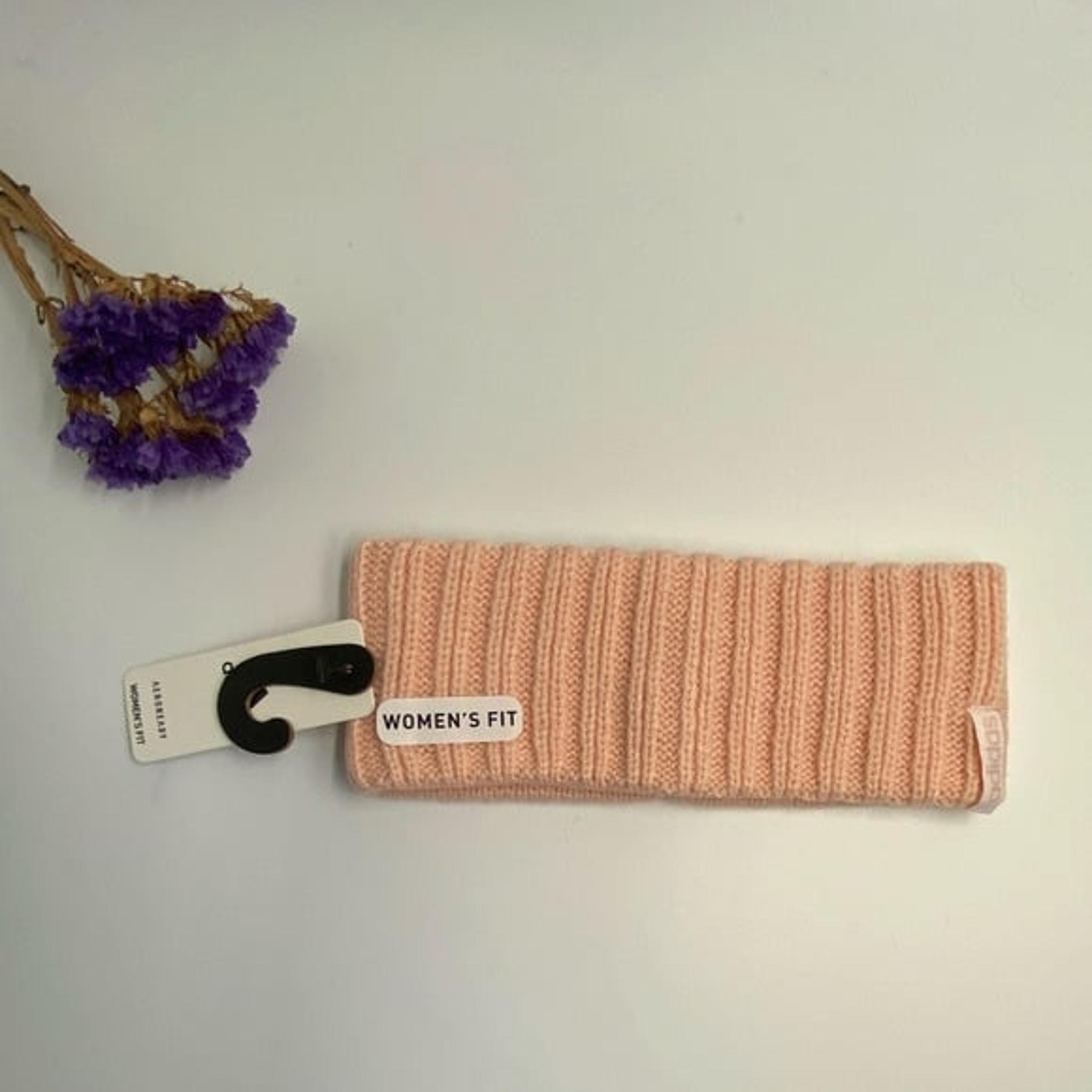 NWT Adidas woman’s Winter Knit headband