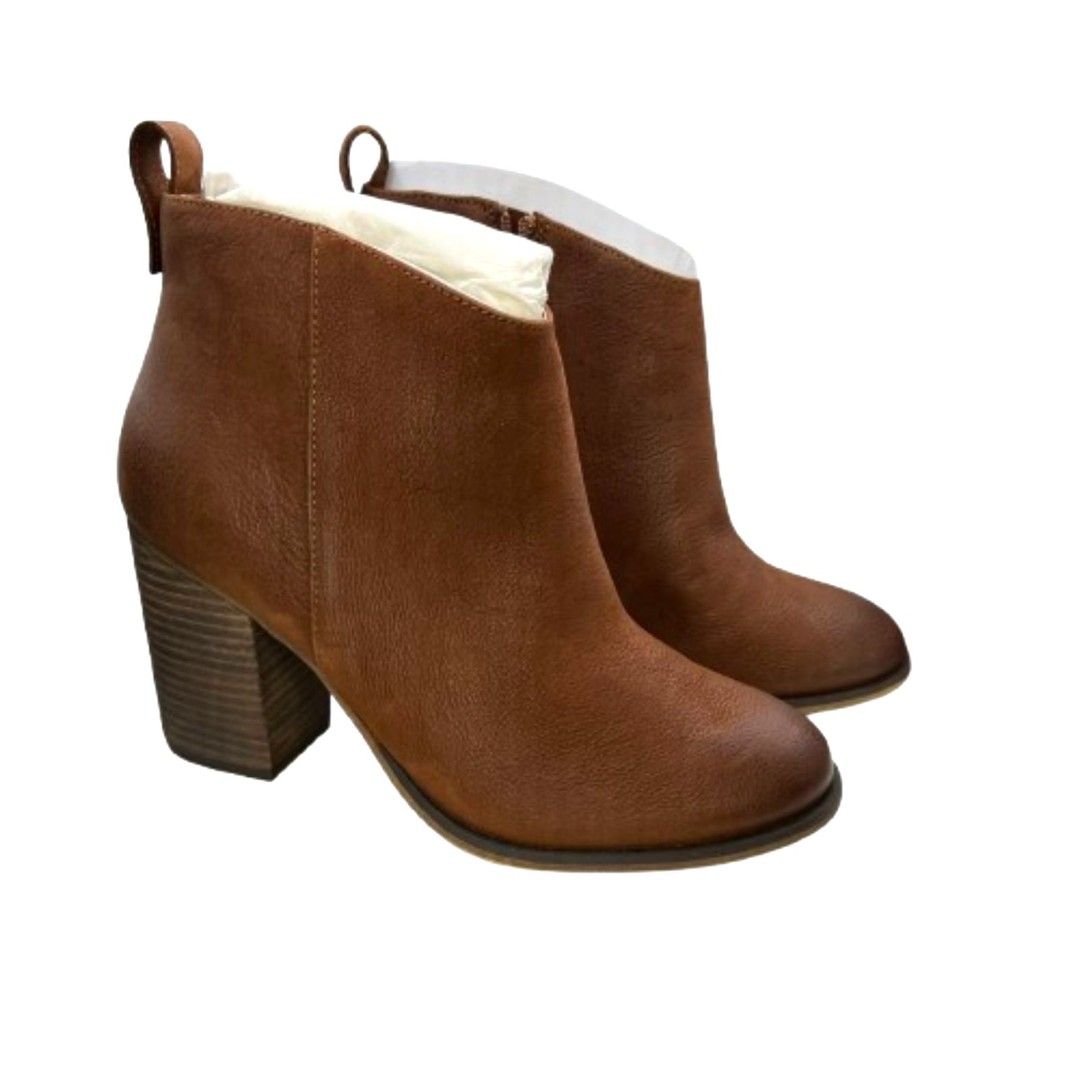 NWOB BP Women's Lance Brown Leather Block Heel Booties Size 8M