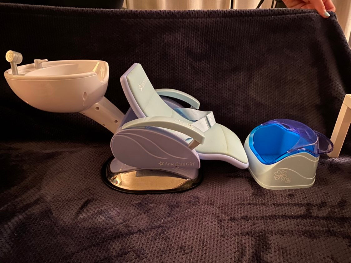 American Girl Spa Chair & Pedicure Bath