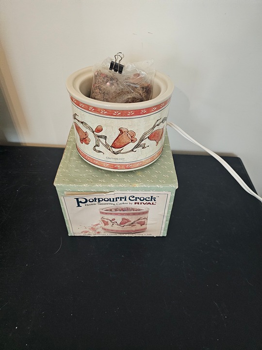 Vintage Rival Potpourri Crockpot Crock Pot in Box Working Condition EUC FS