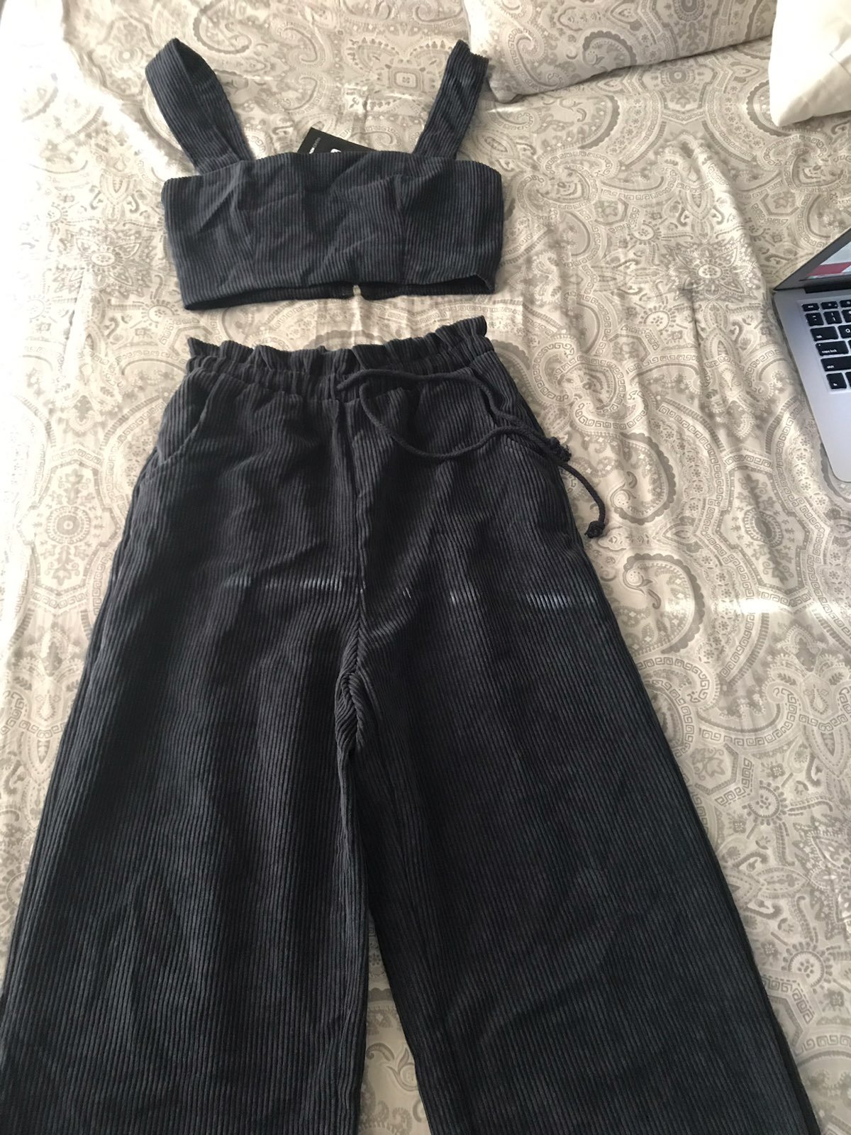 brand new 2 piece set