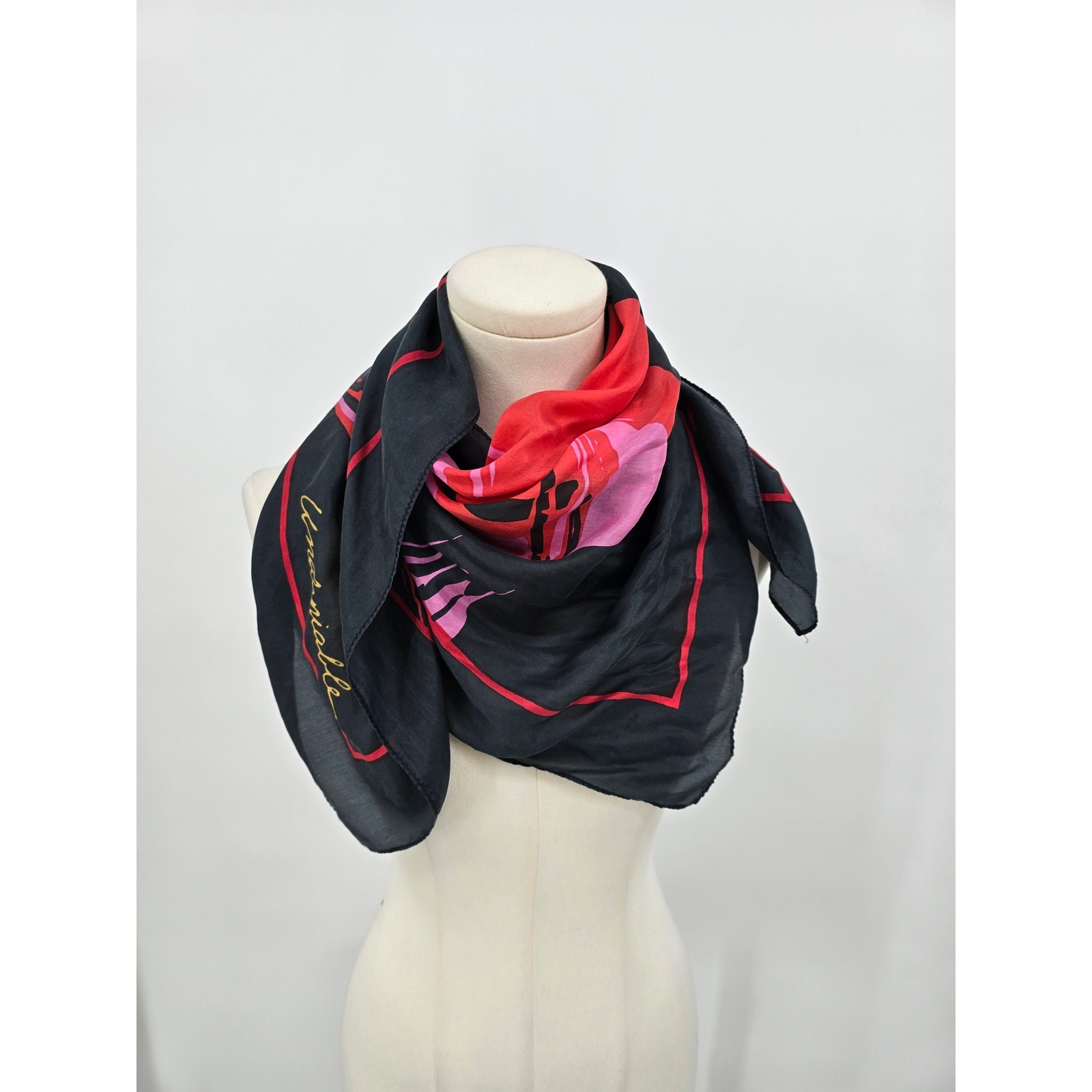 Avon Billie Dee Williams Undeniable Abstract Art 100% Silk Scarf