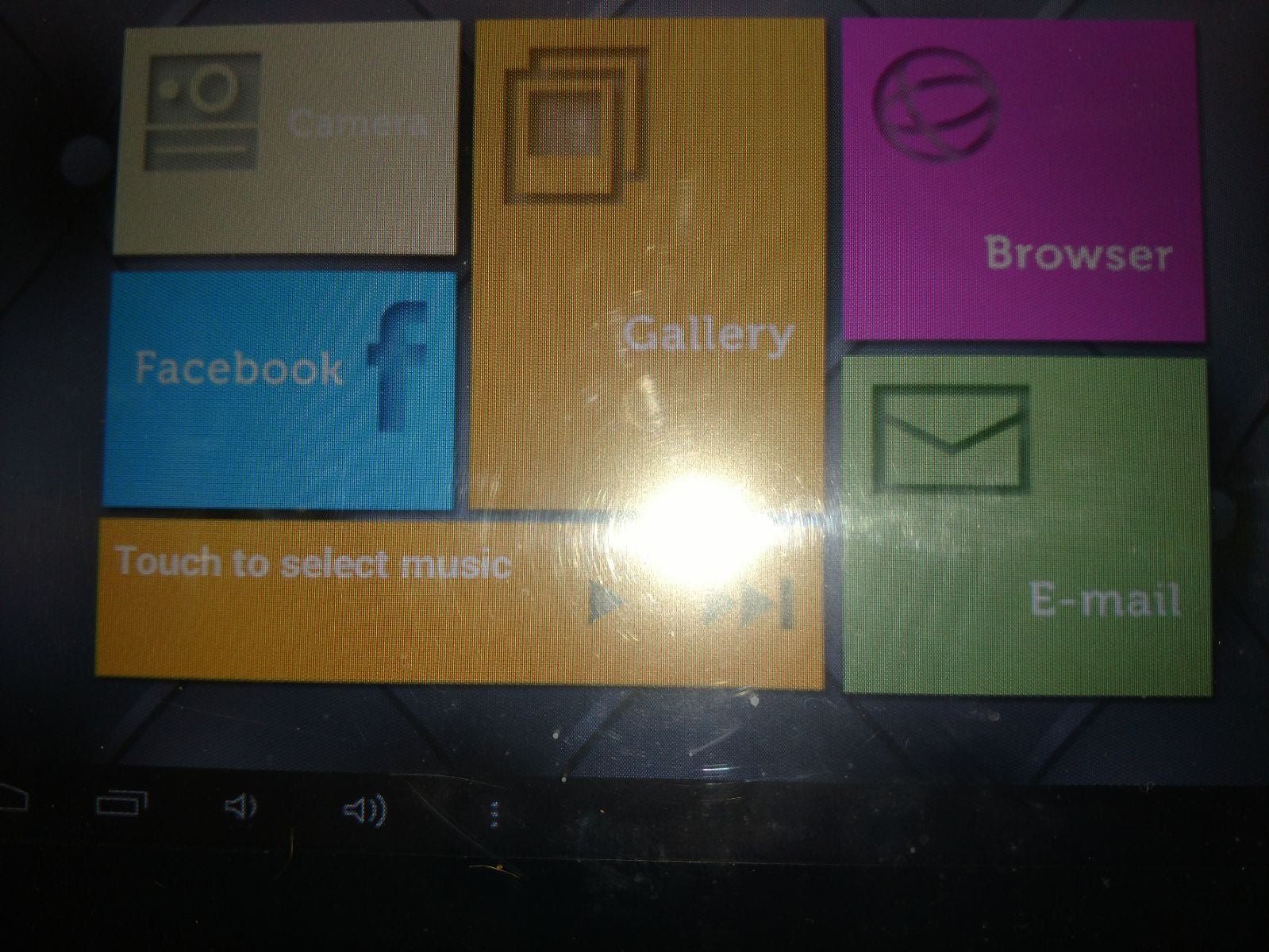 Polaroid tablet PMID910