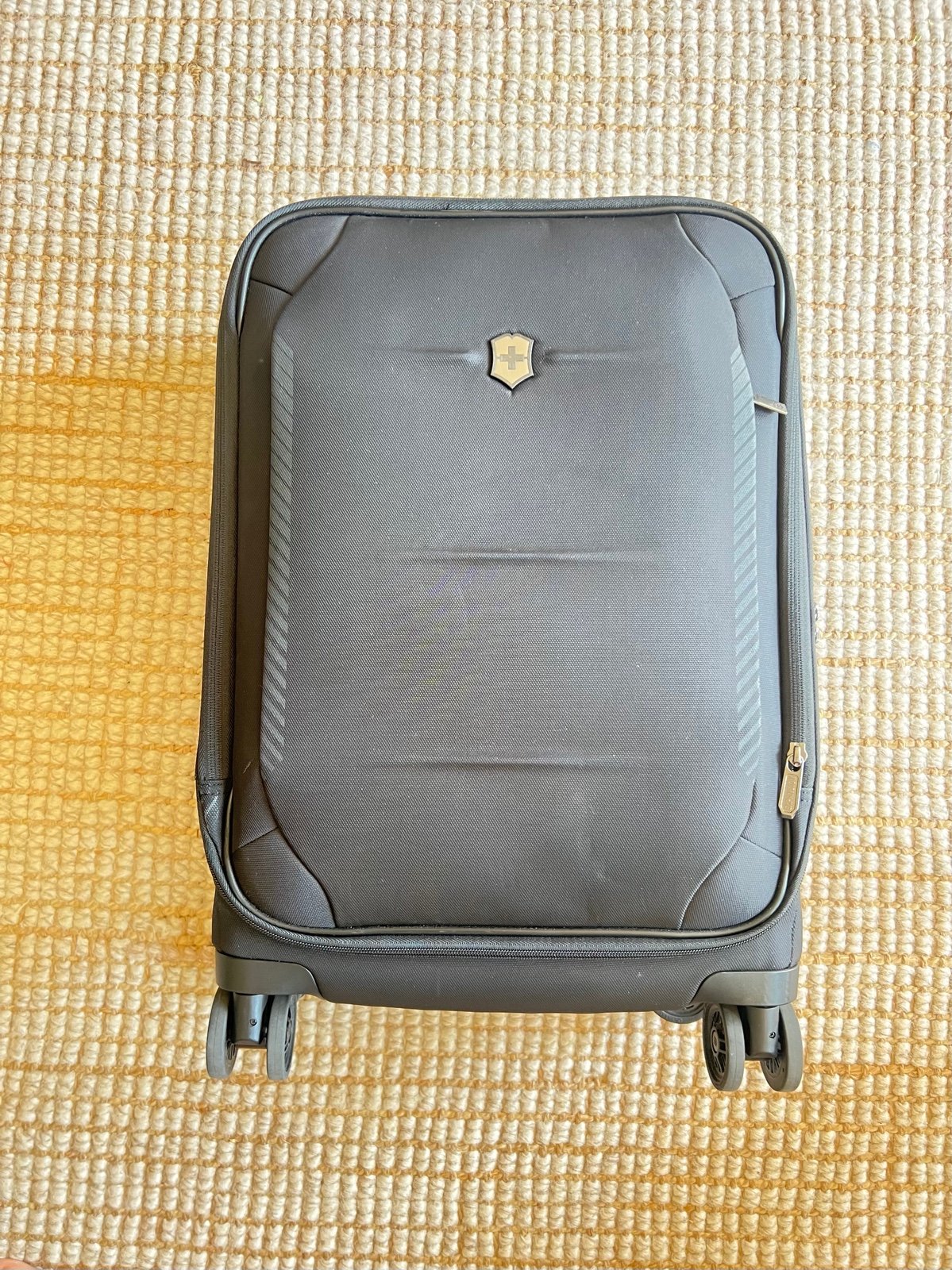 Victorinox Swiss Army Crosslite Carry On Frequent Flyer Luggae