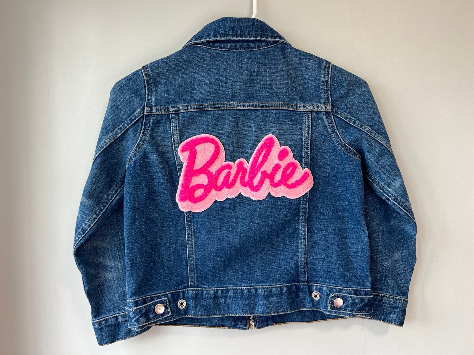 Wrangler Barbie Girl’s Zip Front Denim Jean Jacket Embroidered Size Medium
