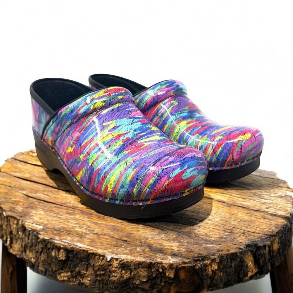 Dansko Women's Size 39 Professional Clogs Marker Pat Leather 3M Nursing