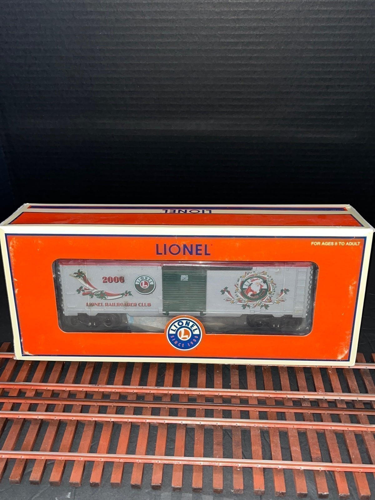 Lionel 6-29941 LRRC 2006 Christmas Train Box Car